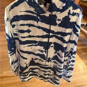 Stellah Blue & White Tie-Dye Hoodie – Size L